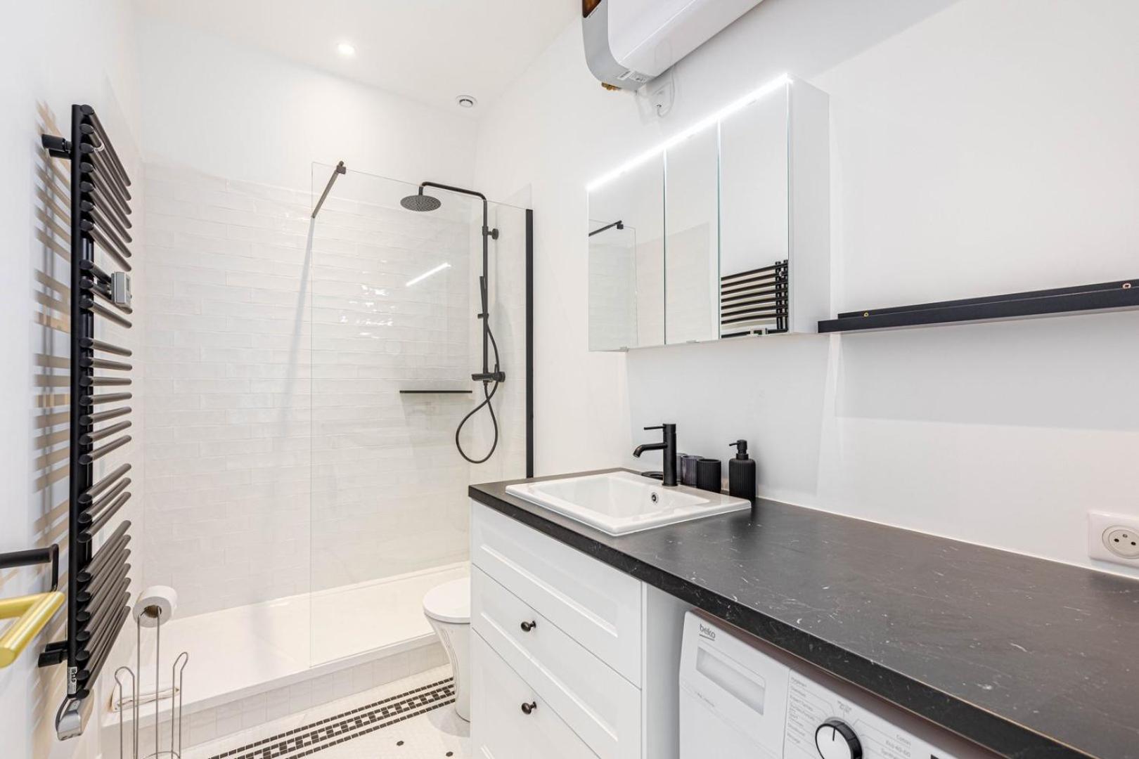 Guestready - Apt Moderne - Direct Champs Elysees Clichy Exterior foto