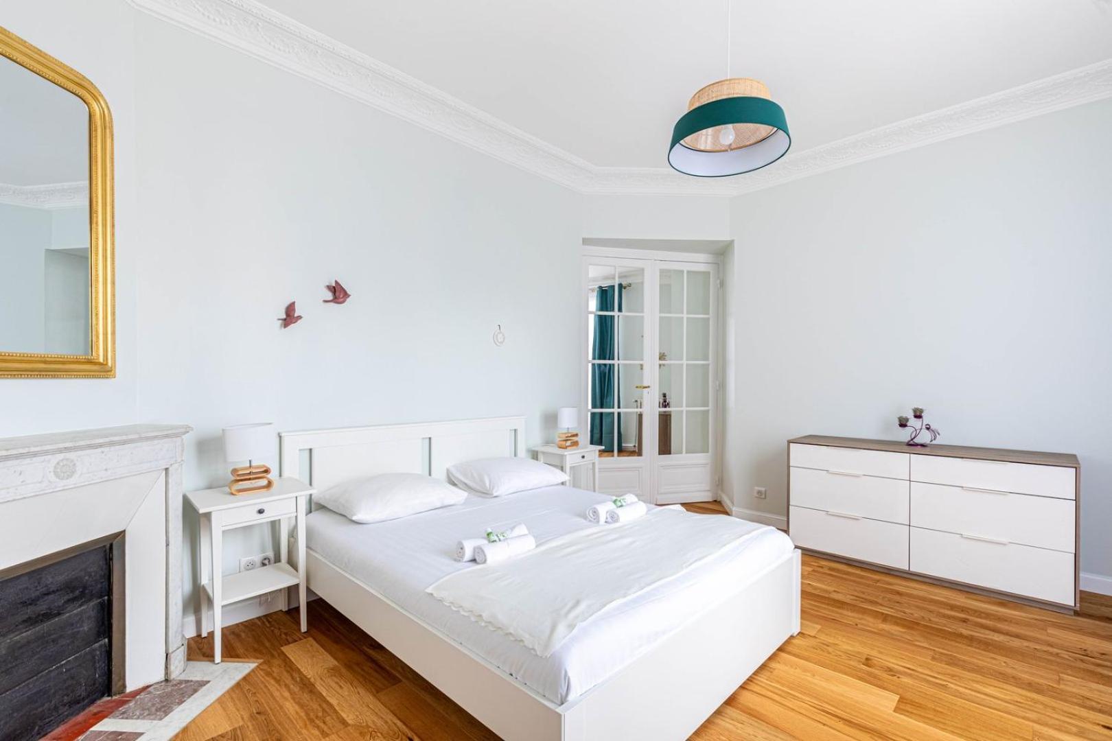 Guestready - Apt Moderne - Direct Champs Elysees Clichy Exterior foto